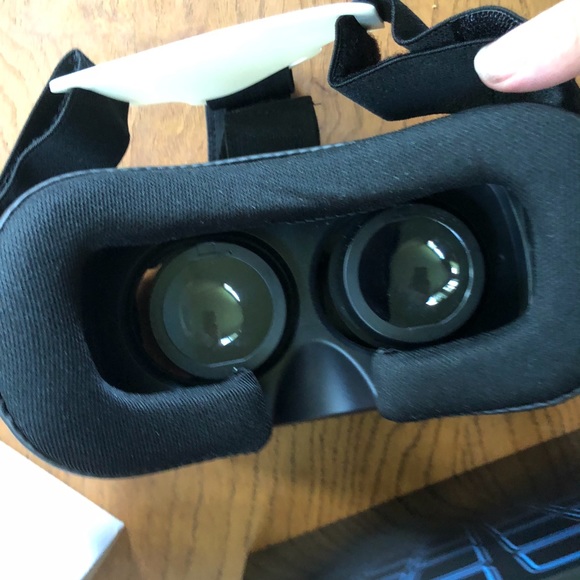 BNext VR head Set - Picture 3 of 9